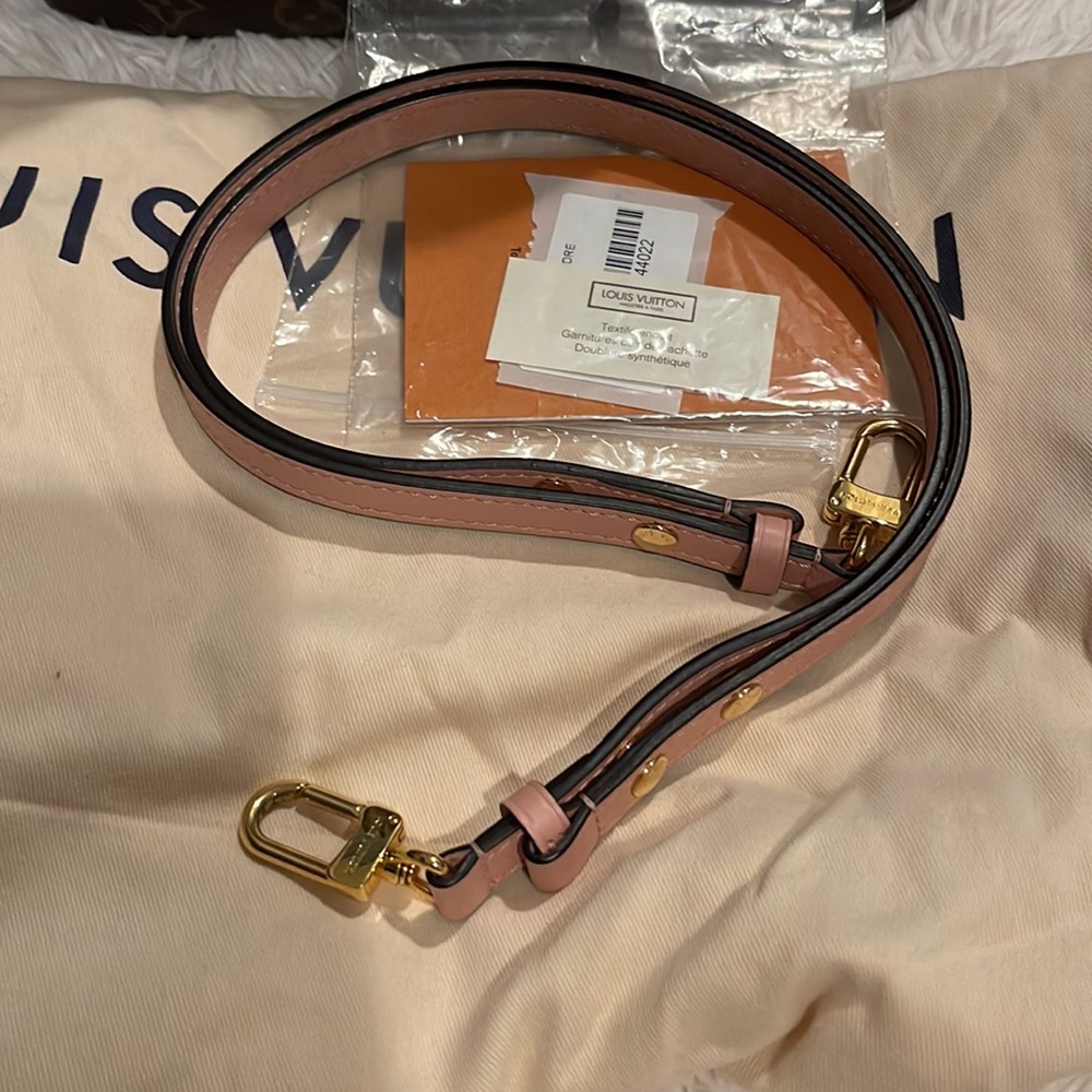Like New NeoNoe Monogram w Rose Poudre . Come with bag and dust bag- Code SD159 - Picture 9 of 9